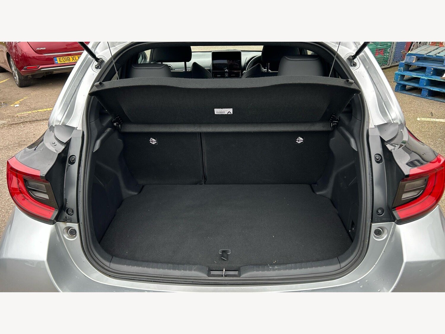 Used Toyota Yaris 2024 for sale - 77939786: Photo 16