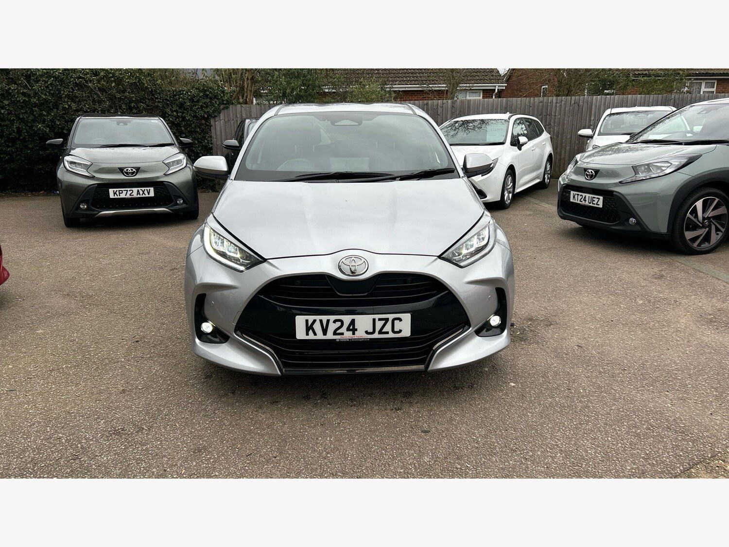 Used Toyota Yaris 2024 for sale - 77939786: Photo 25