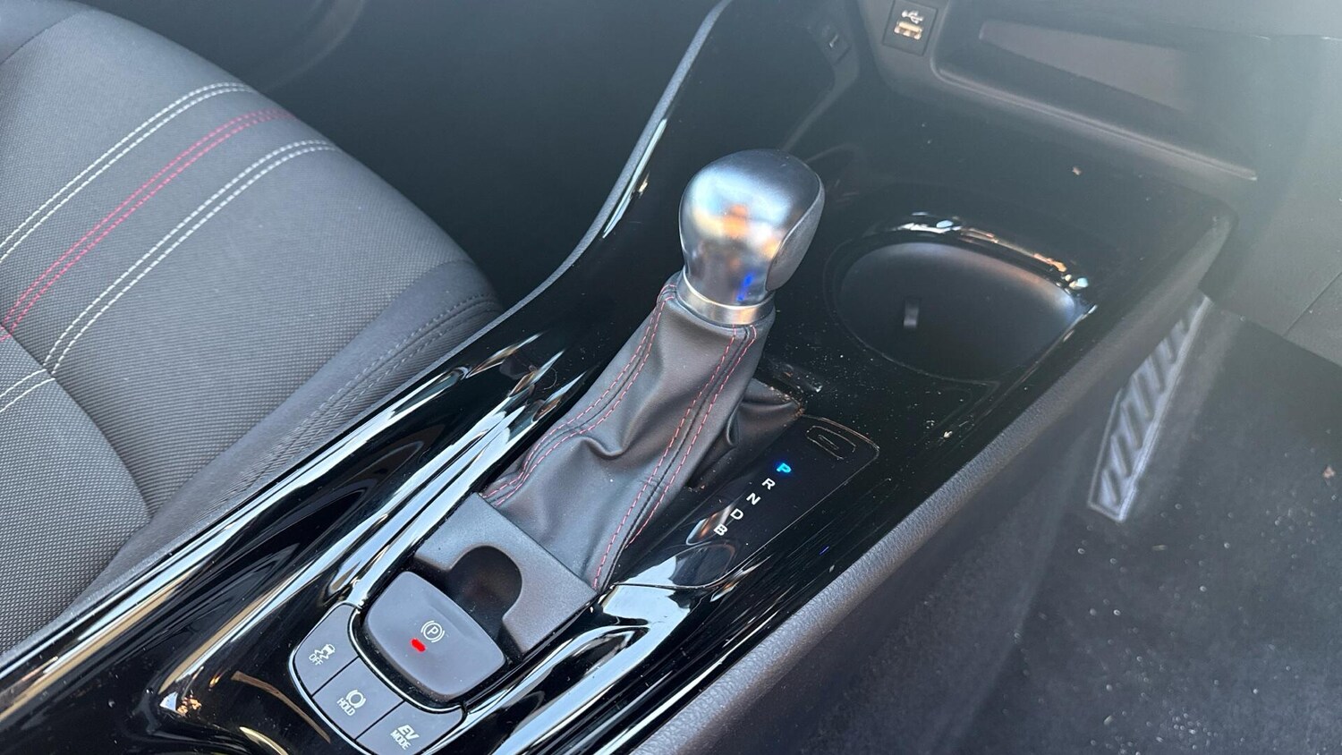 Used Toyota C-HR 2022 for sale - 76849597: Photo 38