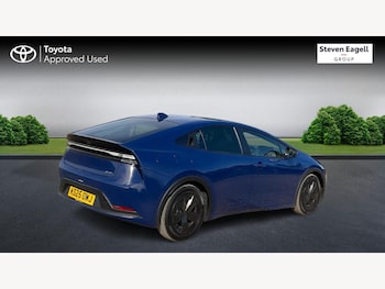 Used Toyota Prius 2025 for sale - 76260614: Photo 2