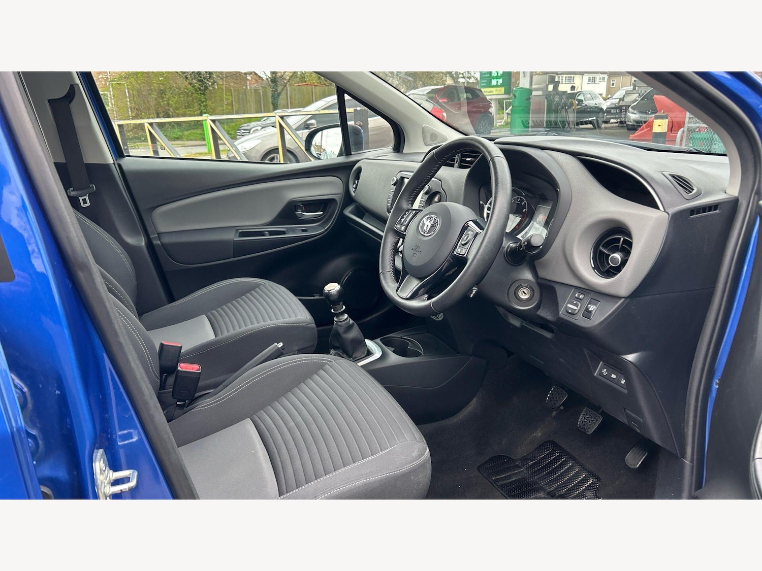 Used Toyota Yaris 2019 for sale - 78148357: Photo 14