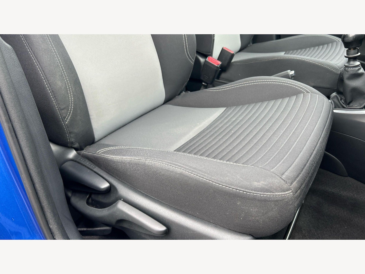 Used Toyota Yaris 2019 for sale - 78148357: Photo 19