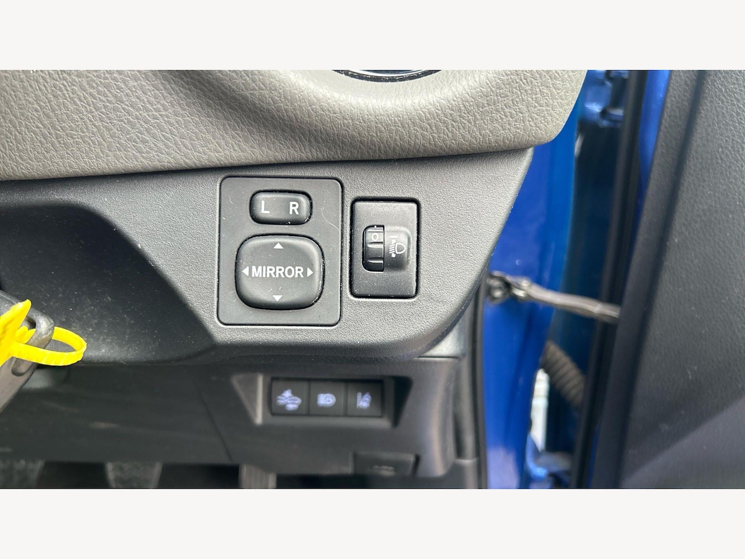 Used Toyota Yaris 2019 for sale - 78148357: Photo 35