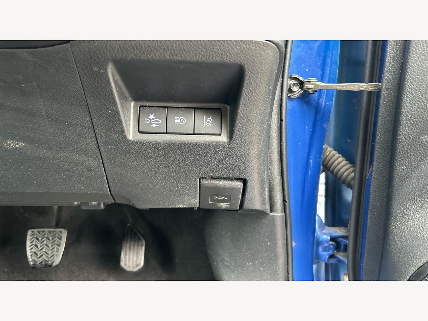 Used Toyota Yaris 2019 for sale - 78148357: Photo 36