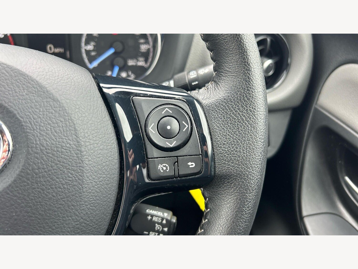 Used Toyota Yaris 2019 for sale - 78148357: Photo 38