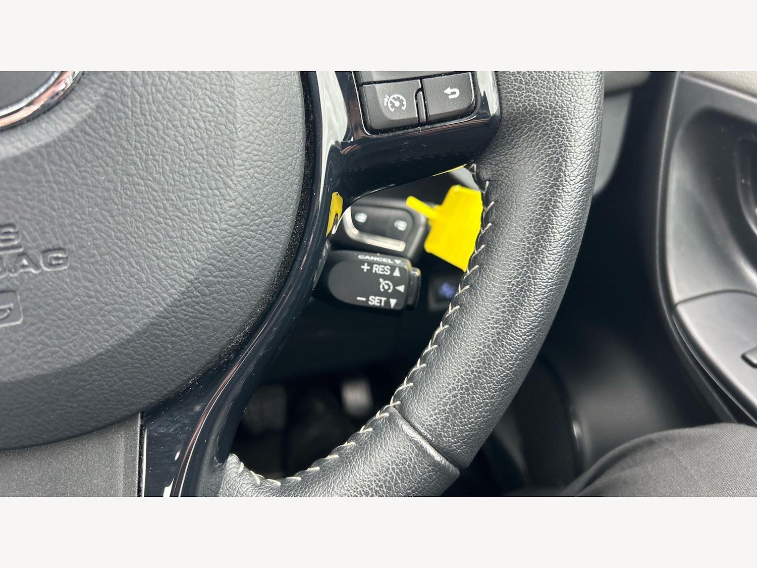 Used Toyota Yaris 2019 for sale - 78148357: Photo 39