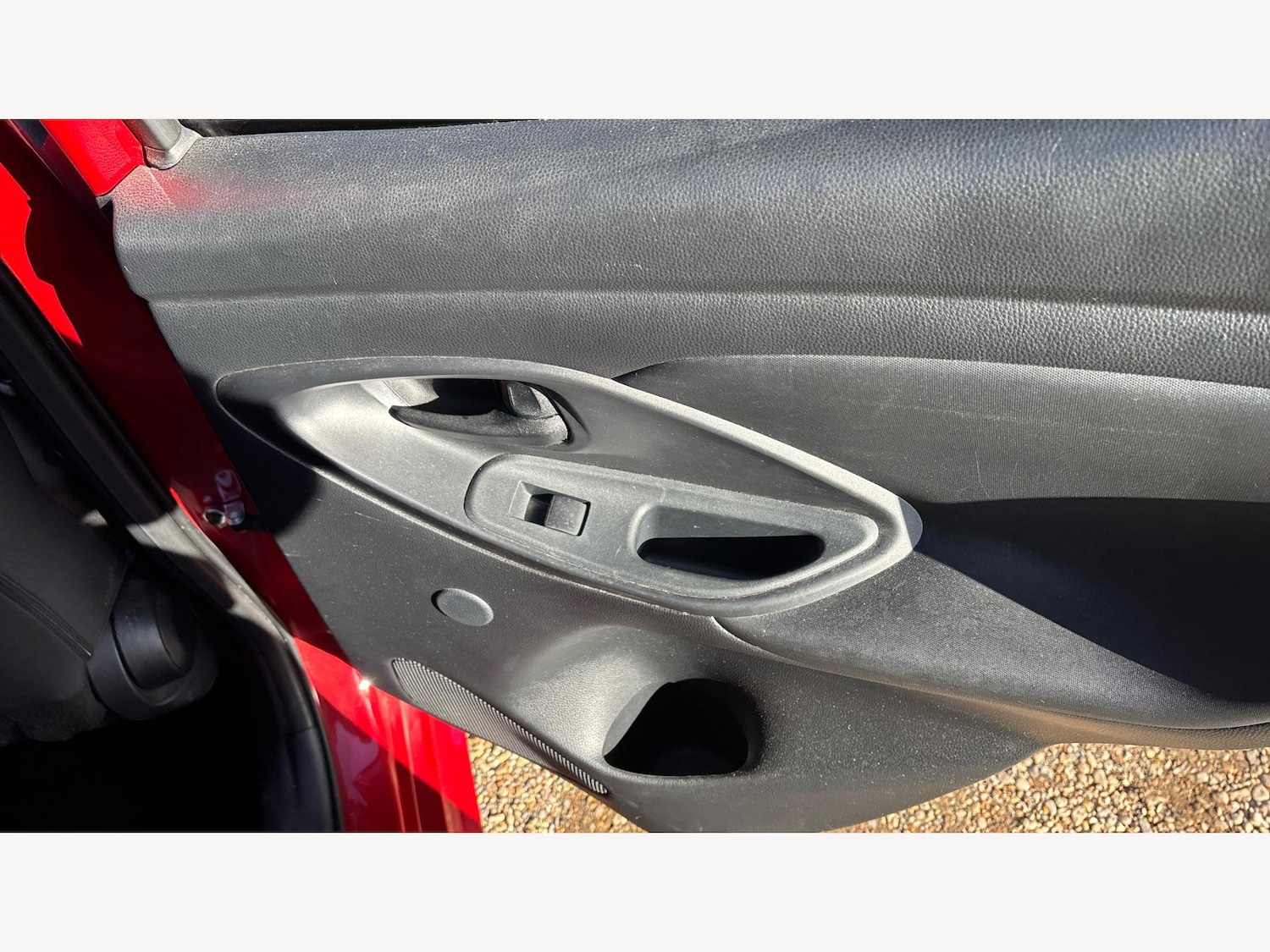 Used Toyota Yaris 2022 for sale - 76850510: Photo 28