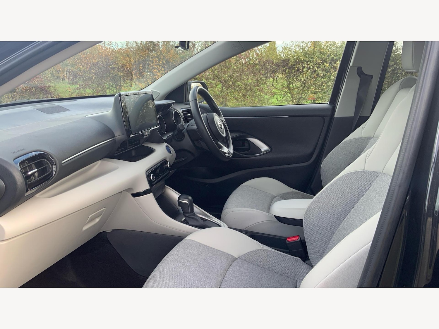 Used Toyota Yaris 2022 for sale - 76440900: Photo 12