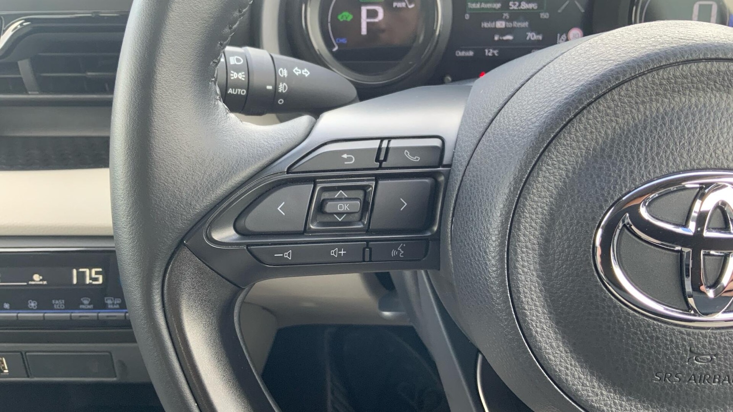 Used Toyota Yaris 2022 for sale - 76440900: Photo 39