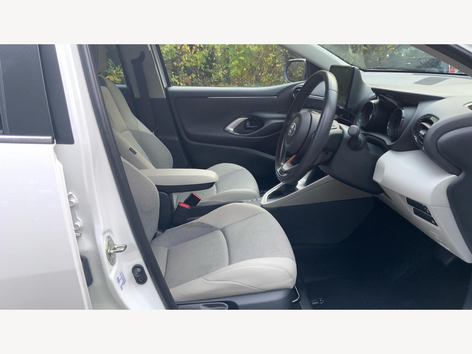 Used Toyota Yaris for sale - 77670503: Photo 13