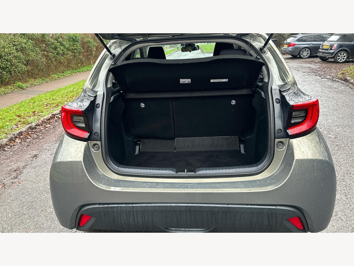 Used Toyota Yaris for sale - 77266998: Photo 16