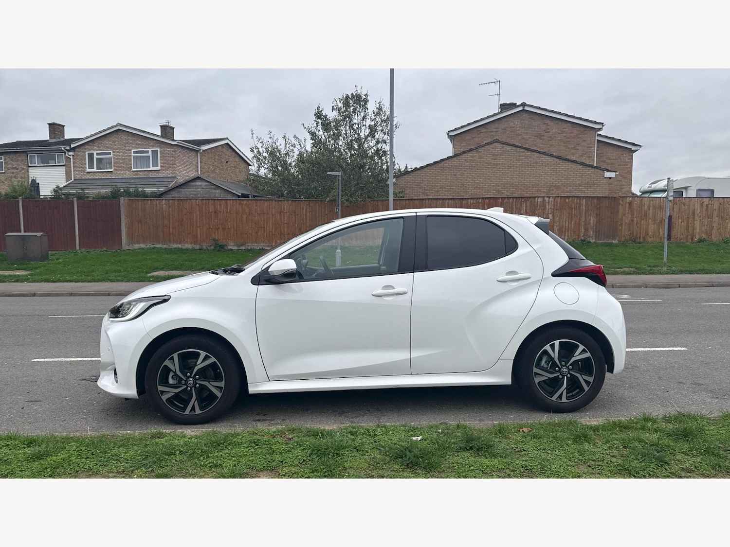 Used Toyota Yaris 2024 for sale - 76247554: Photo 19