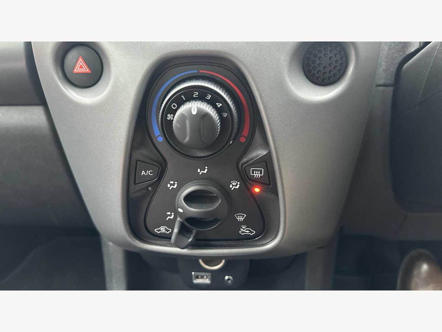 Used Toyota AYGO for sale - 77175899: Photo 30