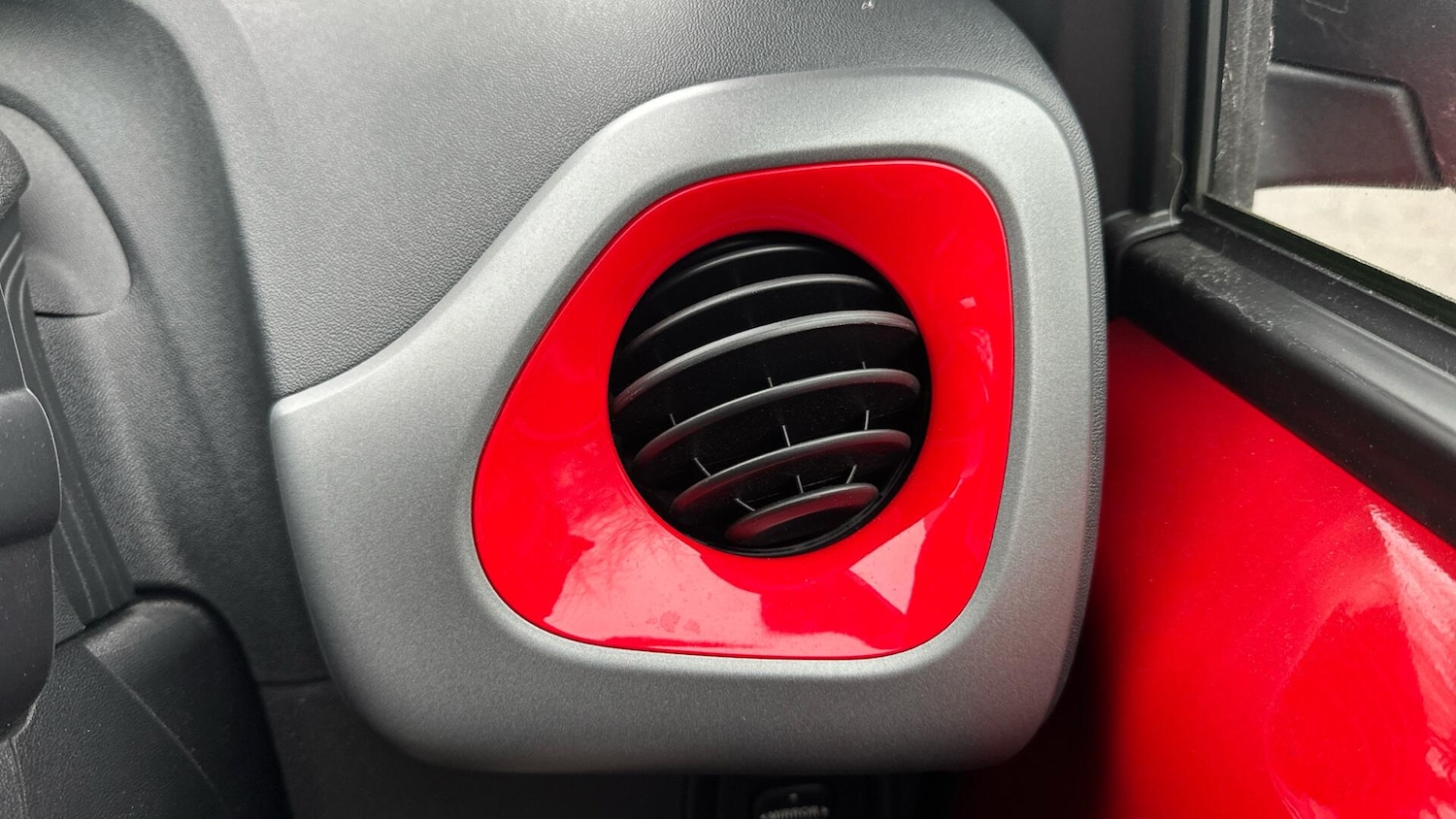 Used Toyota AYGO for sale - 77175899: Photo 40