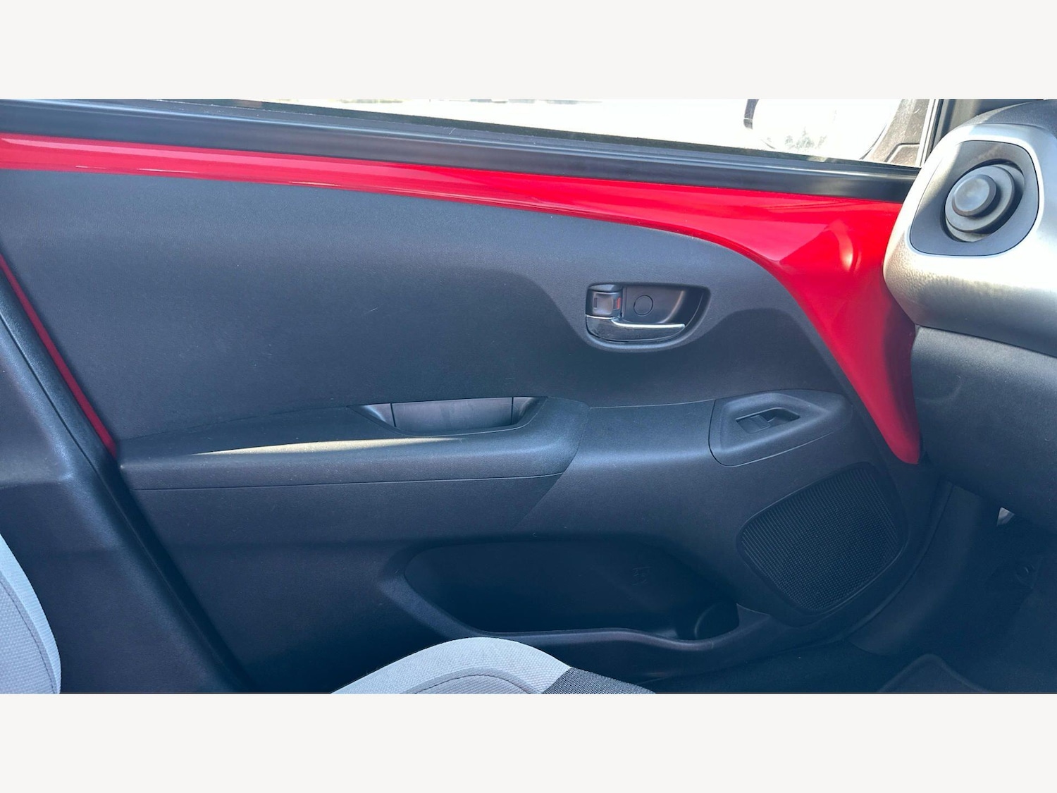 Used Toyota AYGO 2016 for sale - 77926004: Photo 28