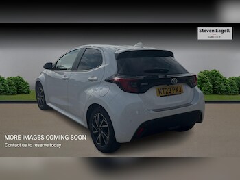 Used Toyota Yaris 2023 for sale - 77769214: Photo