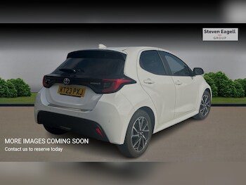 Used Toyota Yaris 2023 for sale - 77769214: Photo