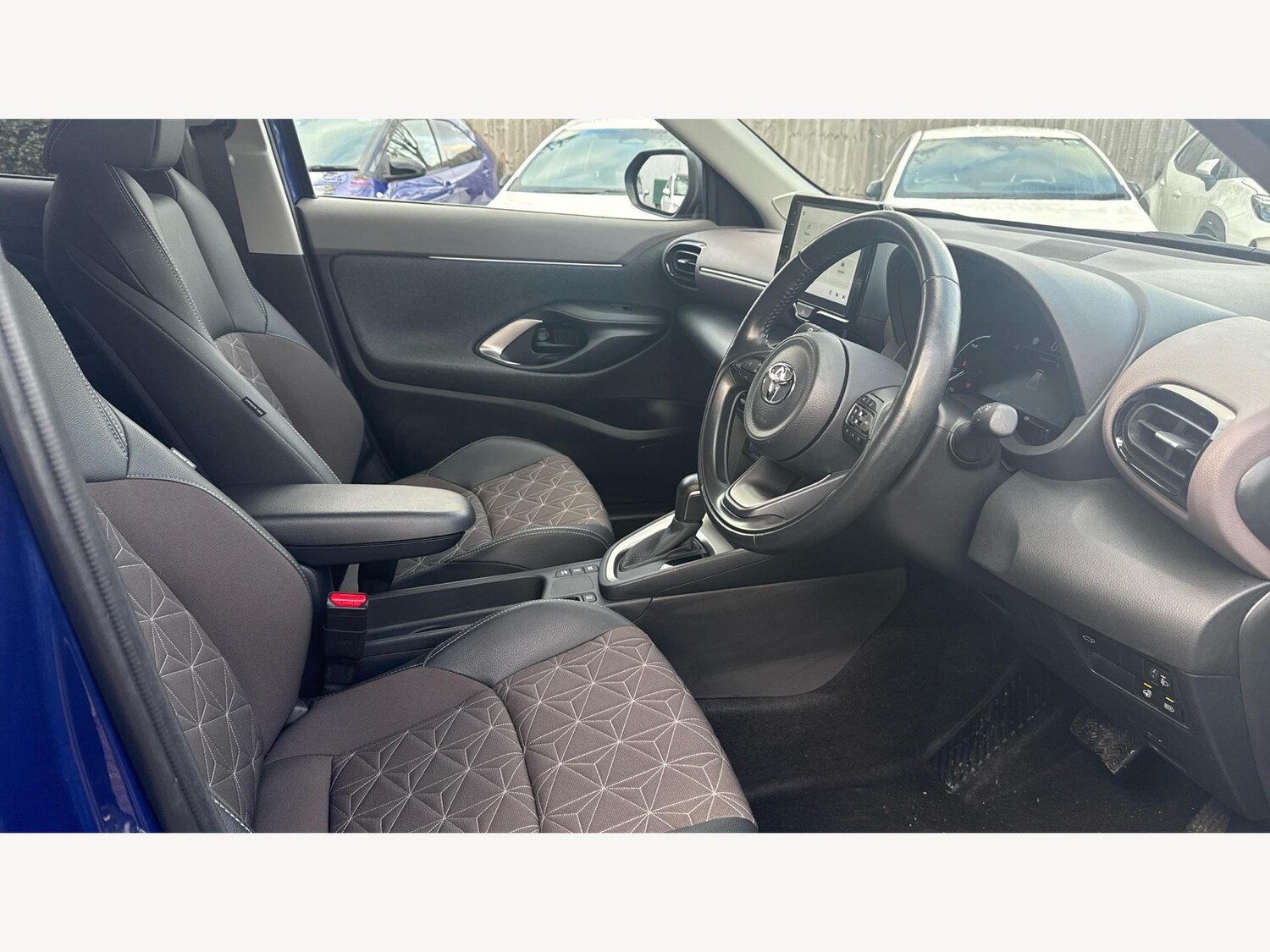 Used Toyota Yaris Cross 2022 for sale - 77143711: Photo 13