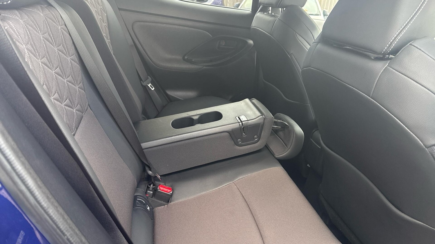 Used Toyota Yaris Cross 2022 for sale - 77143711: Photo 34