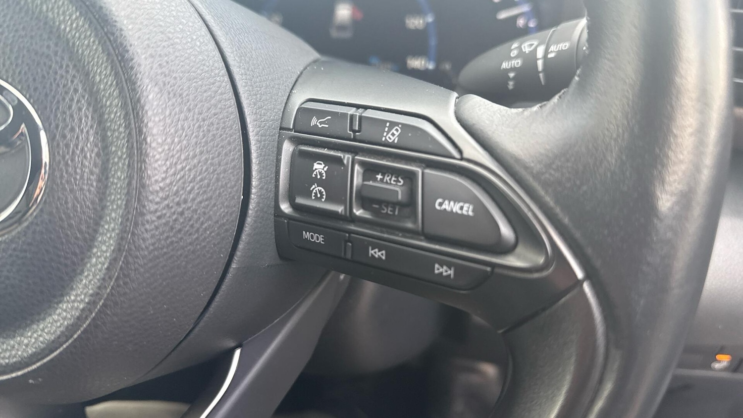 Used Toyota Yaris Cross 2022 for sale - 77143711: Photo 41