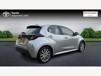 Used Toyota Yaris 2022 for sale - 76189787: Photo 2