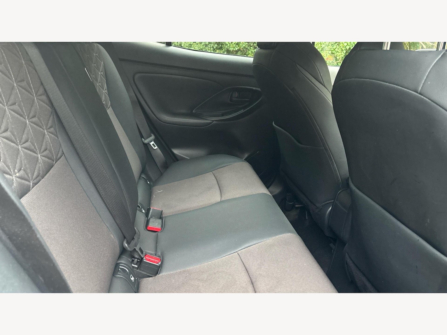 Used Toyota Yaris Cross 2023 for sale - 76499376: Photo 14