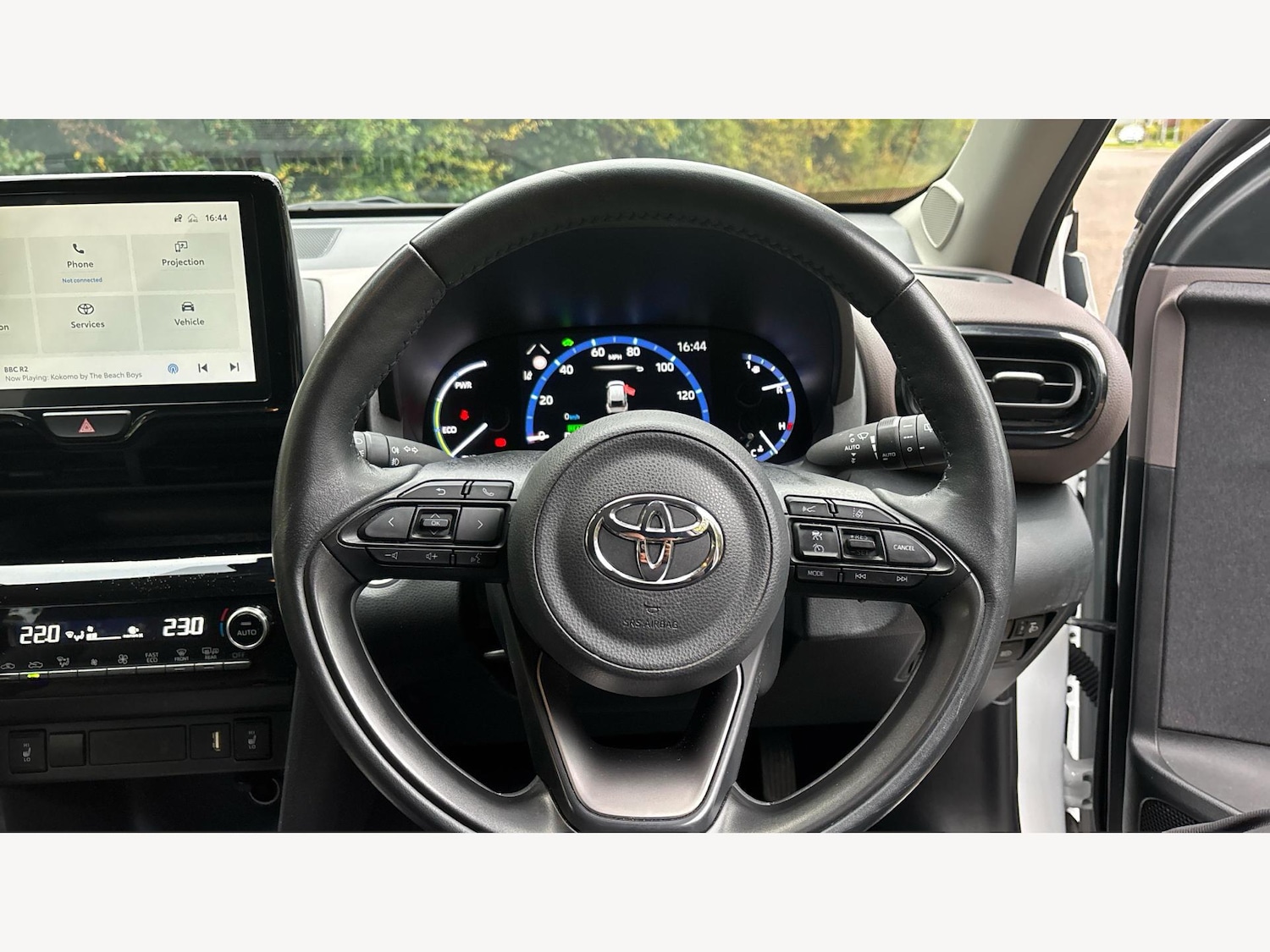 Used Toyota Yaris Cross 2023 for sale - 76499376: Photo 8