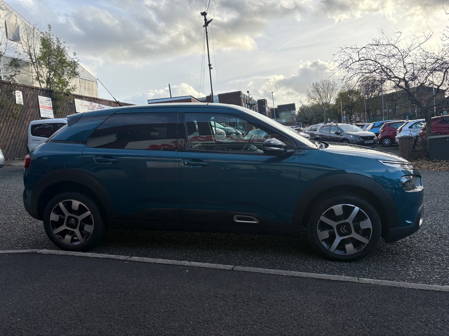 Used Citroen C4 Cactus 2019 for sale - 76403392: Photo 2