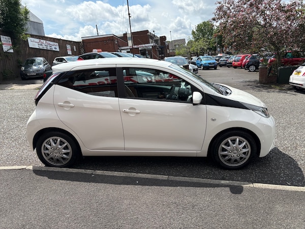 Used Toyota AYGO 2016 for sale - 72819199: Photo 2