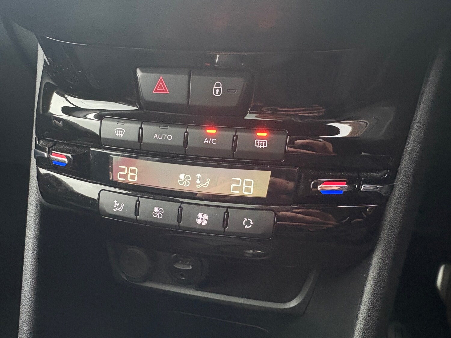 Used Peugeot 2008 2017 for sale - 76422461: Photo 19