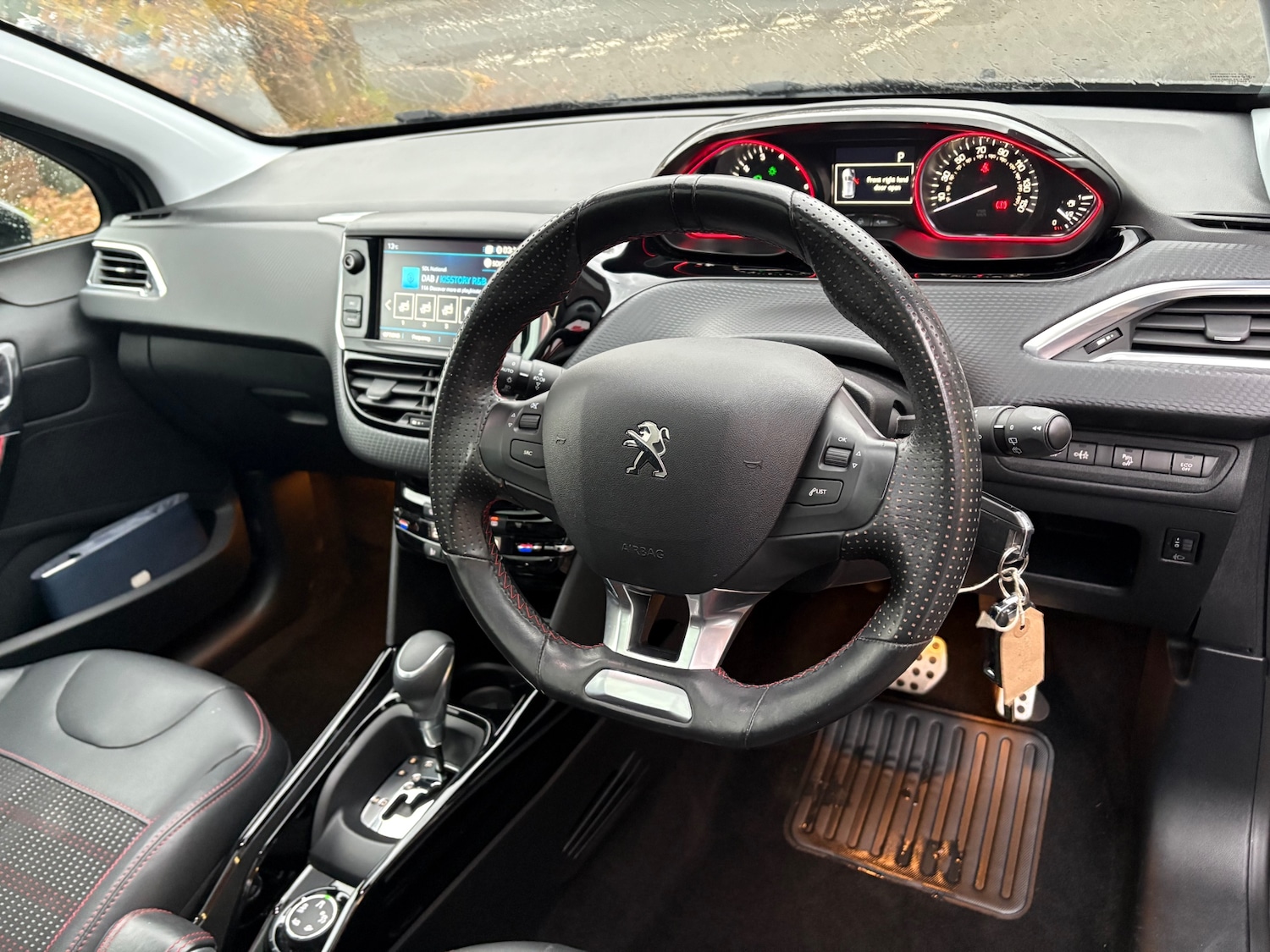 Used Peugeot 2008 2017 for sale - 76422461: Photo 9