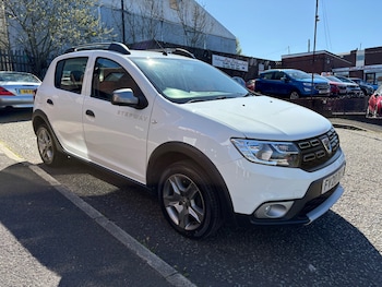 Used Dacia Sandero Stepway 2020 for sale - 78380100: Photo