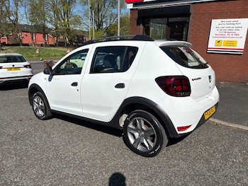 Used Dacia Sandero Stepway 2020 for sale - 78380100: Photo