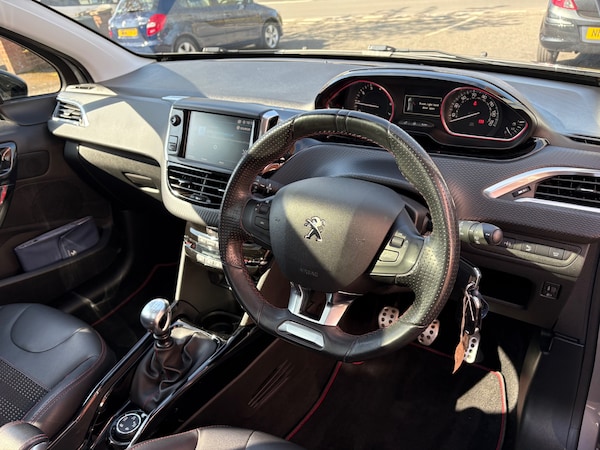 Used Peugeot 2008 2018 for sale - 74299432: Photo 9