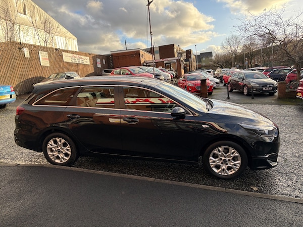 Used Kia Ceed 2022 for sale - 72997222: Photo 2