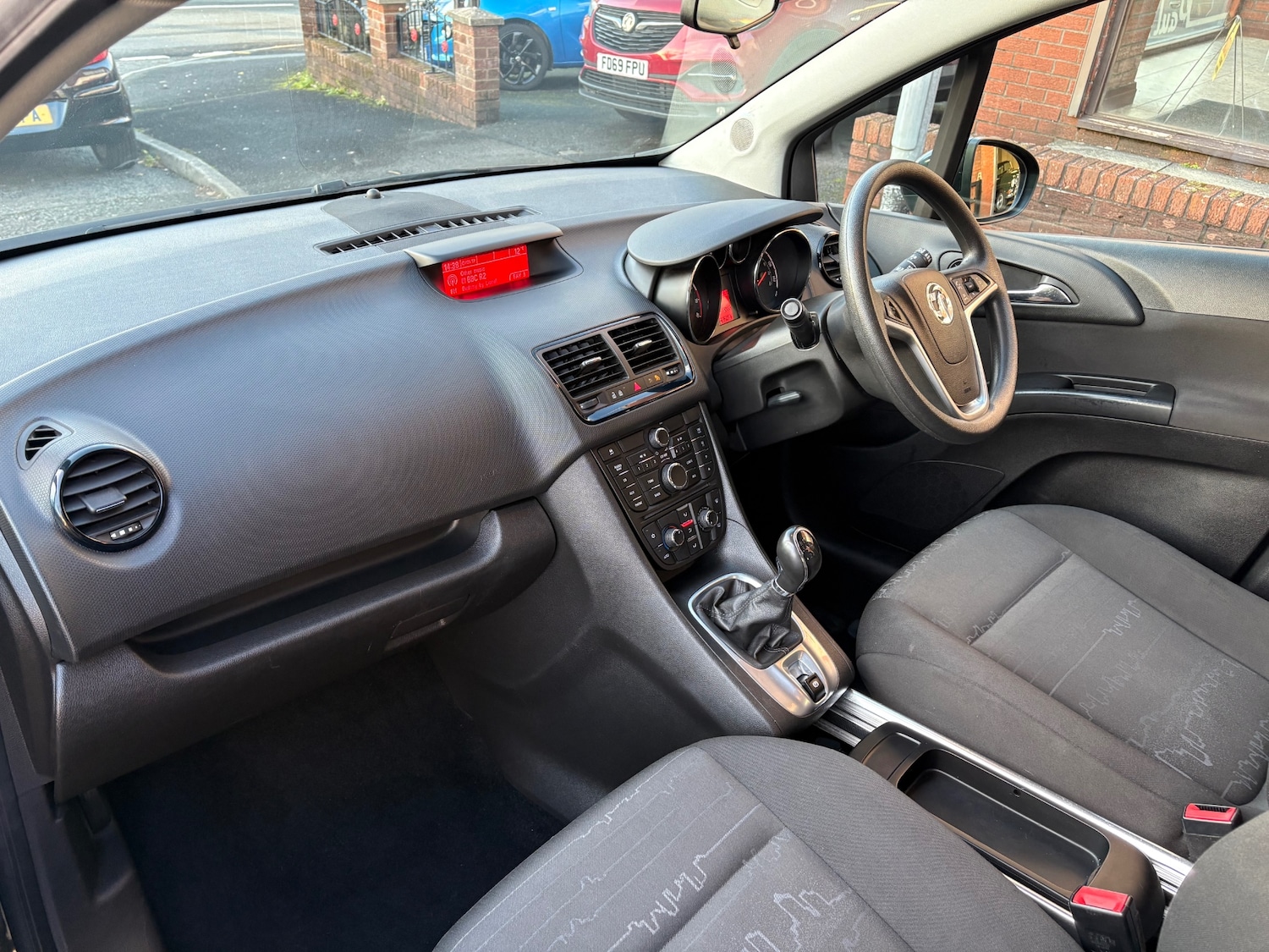 Used Vauxhall Meriva 2015 for sale - 76791954: Photo 13