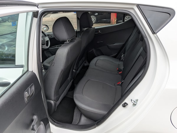 Used Hyundai i10 2017 for sale - 75284040: Photo 11