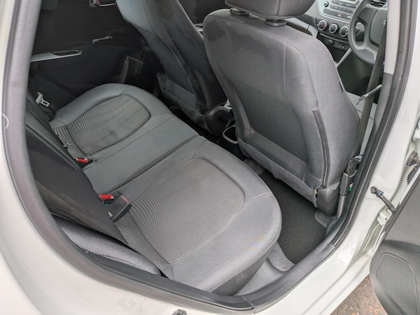 Used Hyundai i10 2017 for sale - 75284040: Photo 9