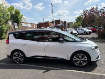 Used Renault Grand Scenic 2017 for sale - 74626688: Photo