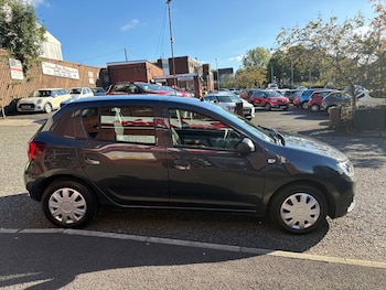 Used Dacia Sandero 2020 for sale - 76065709: Photo