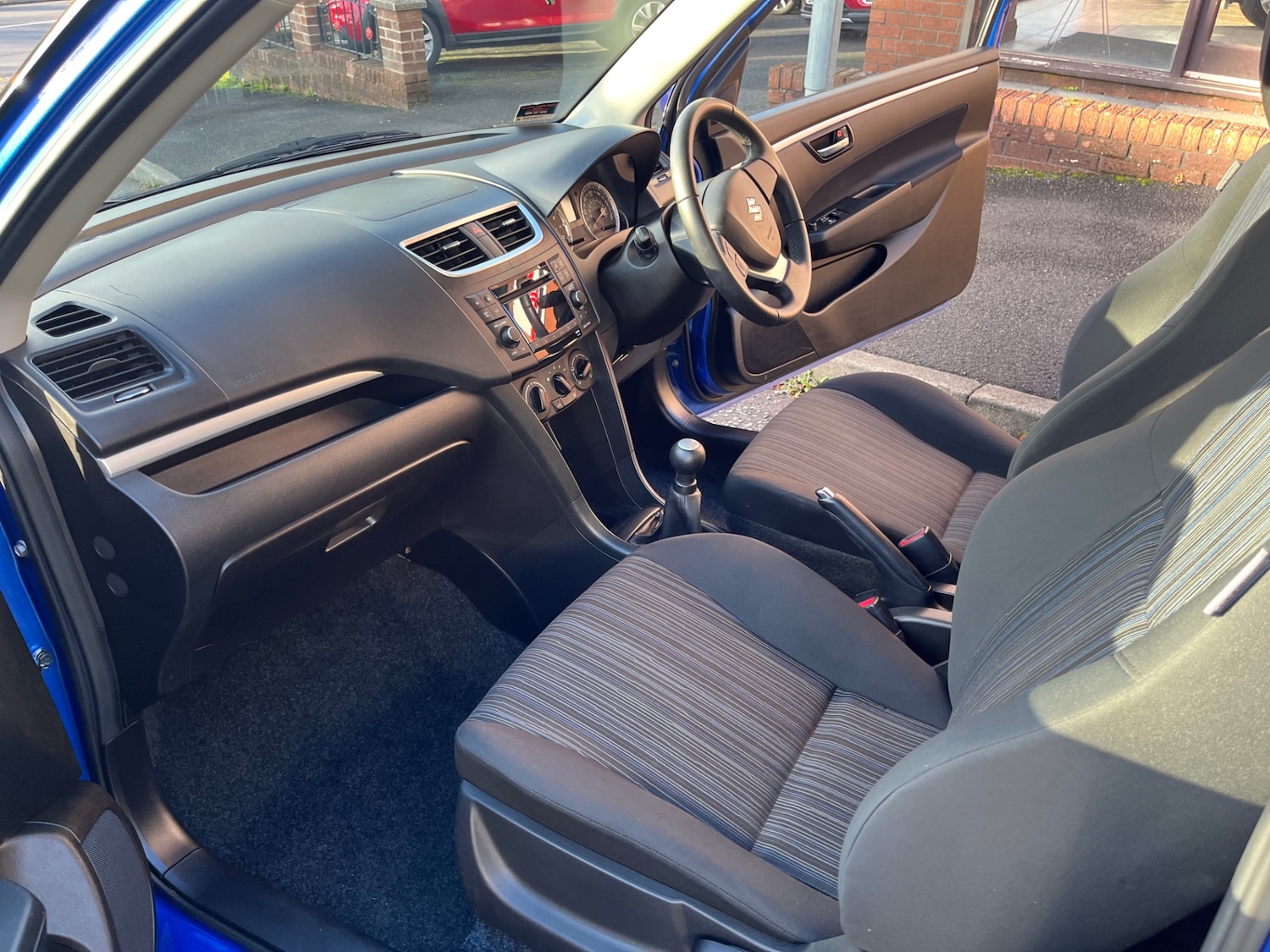 Used Suzuki Swift 2015 for sale - 76507376: Photo 12