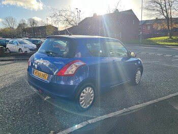 Used Suzuki Swift 2015 for sale - 76507376: Photo