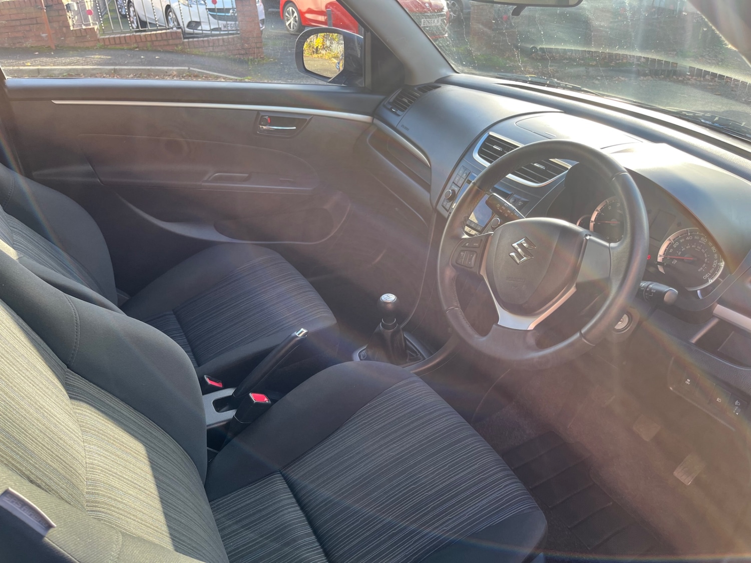 Used Suzuki Swift 2015 for sale - 76507376: Photo 9