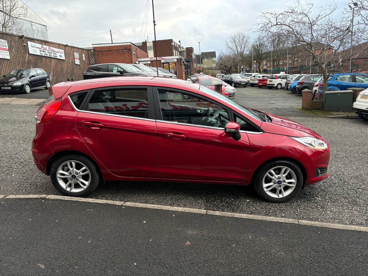 Used Ford Fiesta 2015 for sale - 77528437: Photo 2