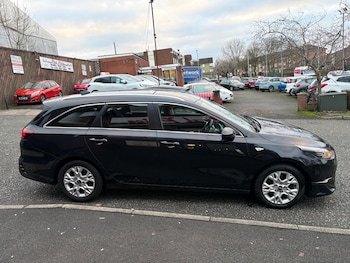 Used Kia Ceed 2022 for sale - 76907788: Photo