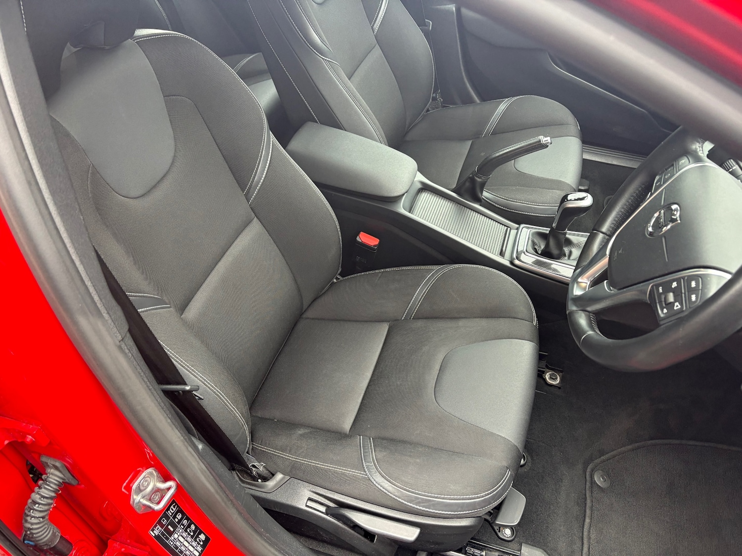 Used Volvo V40 2017 for sale - 77591801: Photo 10