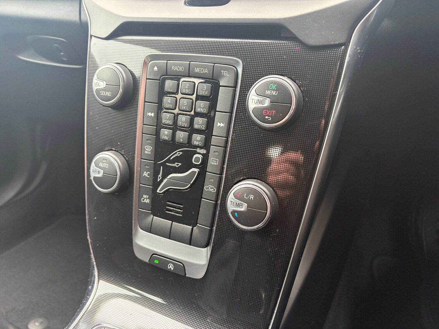 Used Volvo V40 2017 for sale - 77591801: Photo 17