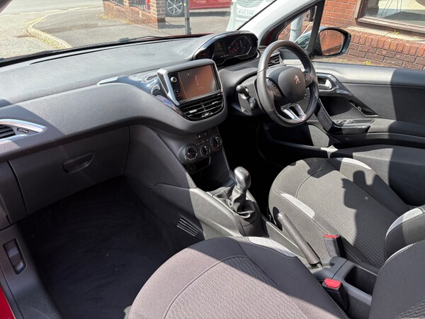 Used Peugeot 208 2015 for sale - 75106418: Photo 11