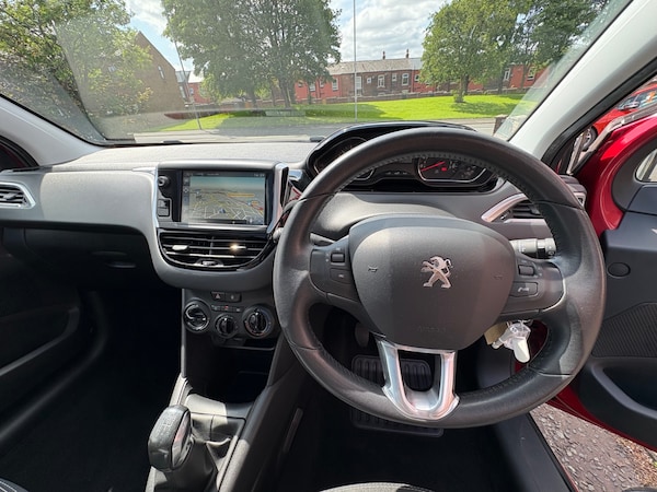 Used Peugeot 208 2015 for sale - 75106418: Photo 19