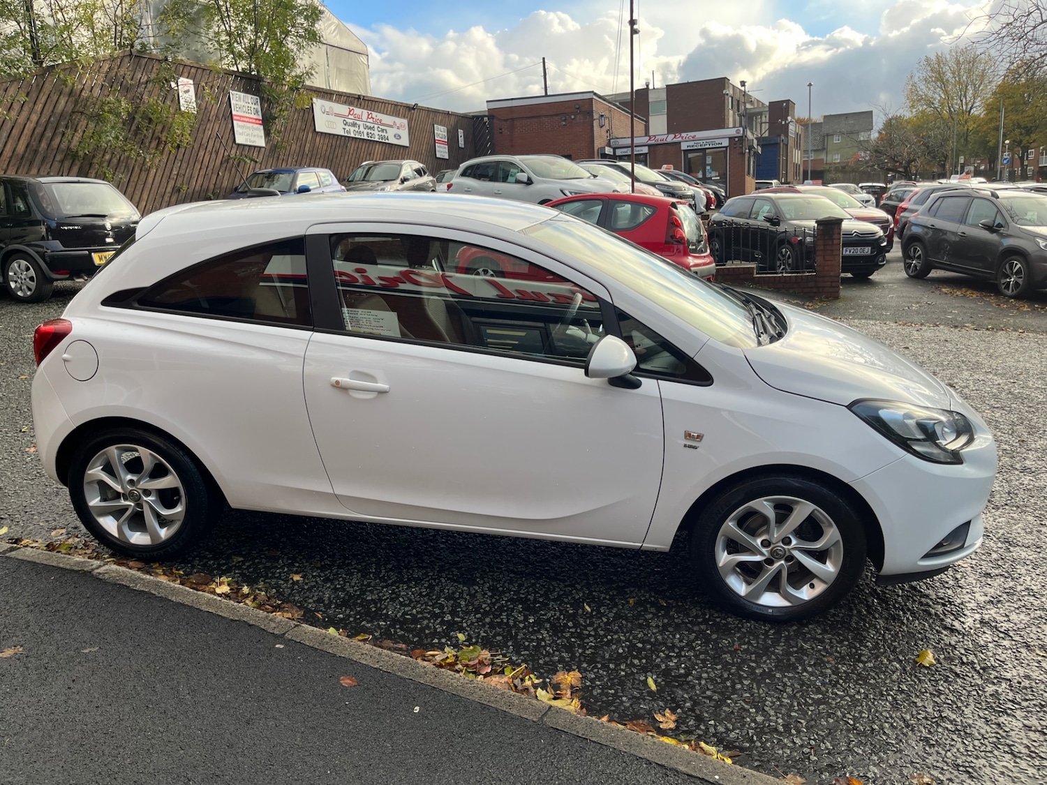 Used Vauxhall Corsa 2016 for sale - 76393771: Photo 2